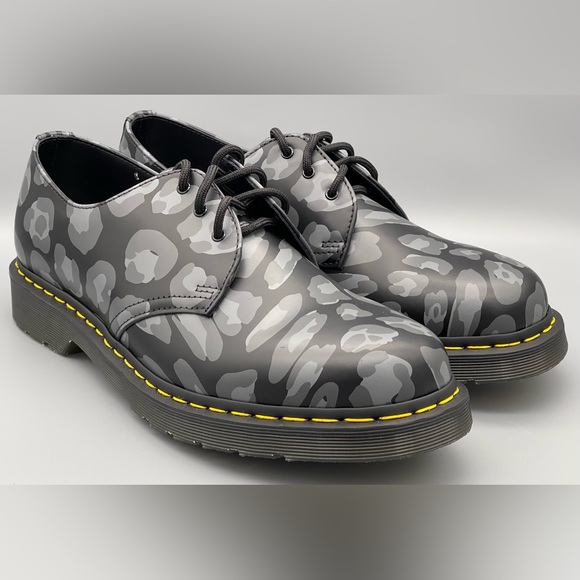 Dr. Martens Doc Skull Leopard Print Oxfords Black Men Size 8 & 11 27686 New - Picture 1 of 10